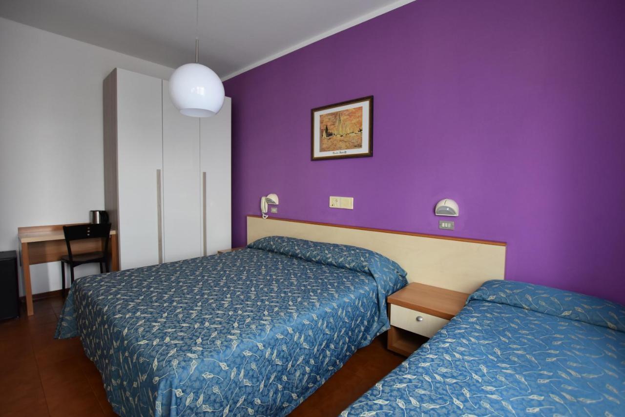 Hotel Azzurra Rimini Esterno foto
